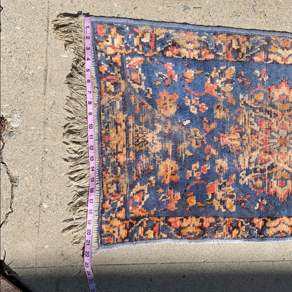 Antique Persian Rug - Picture 7 of 8